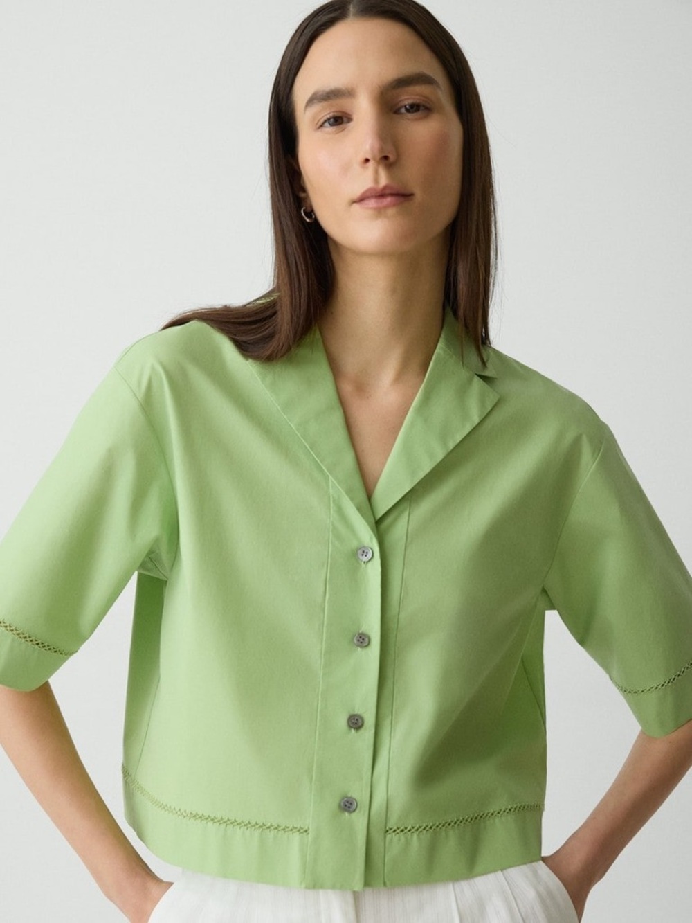 Theory Boxy Camp Shirt in City Poplin Size Medium - Picture 4 of 13